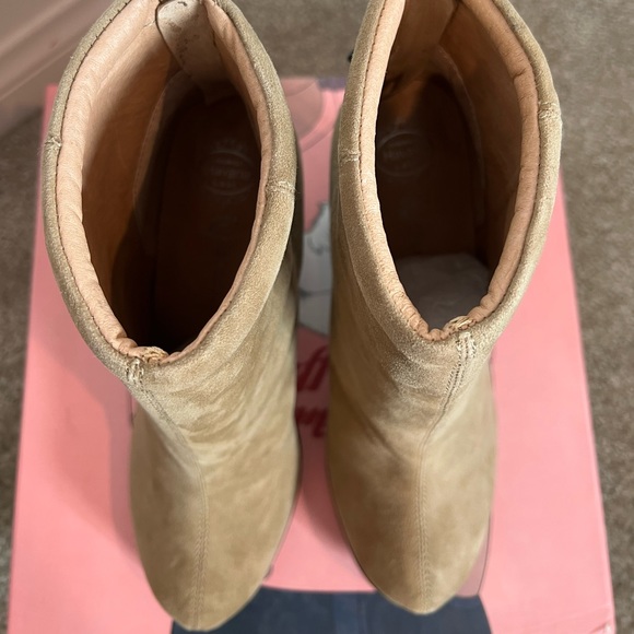 Jeffrey Campbell Rumble Suede Taupe Booties - Picture 4 of 9
